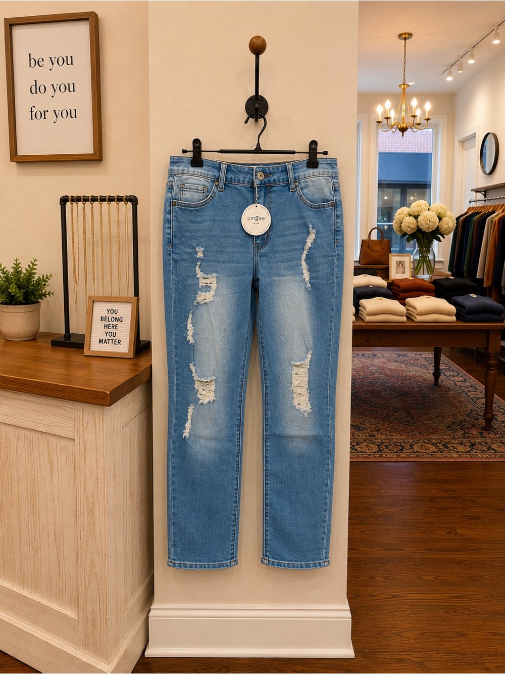 Umgee Distressed Straight Leg Jeans Size 7 NWT Stretch Medium Wash Denim